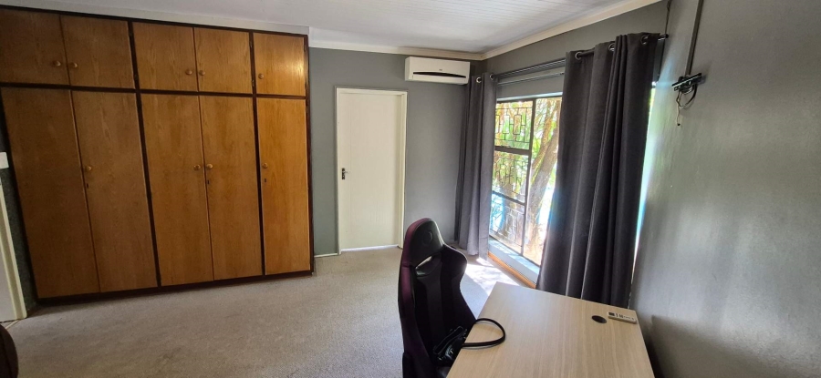 4 Bedroom Property for Sale in Pellissier Free State